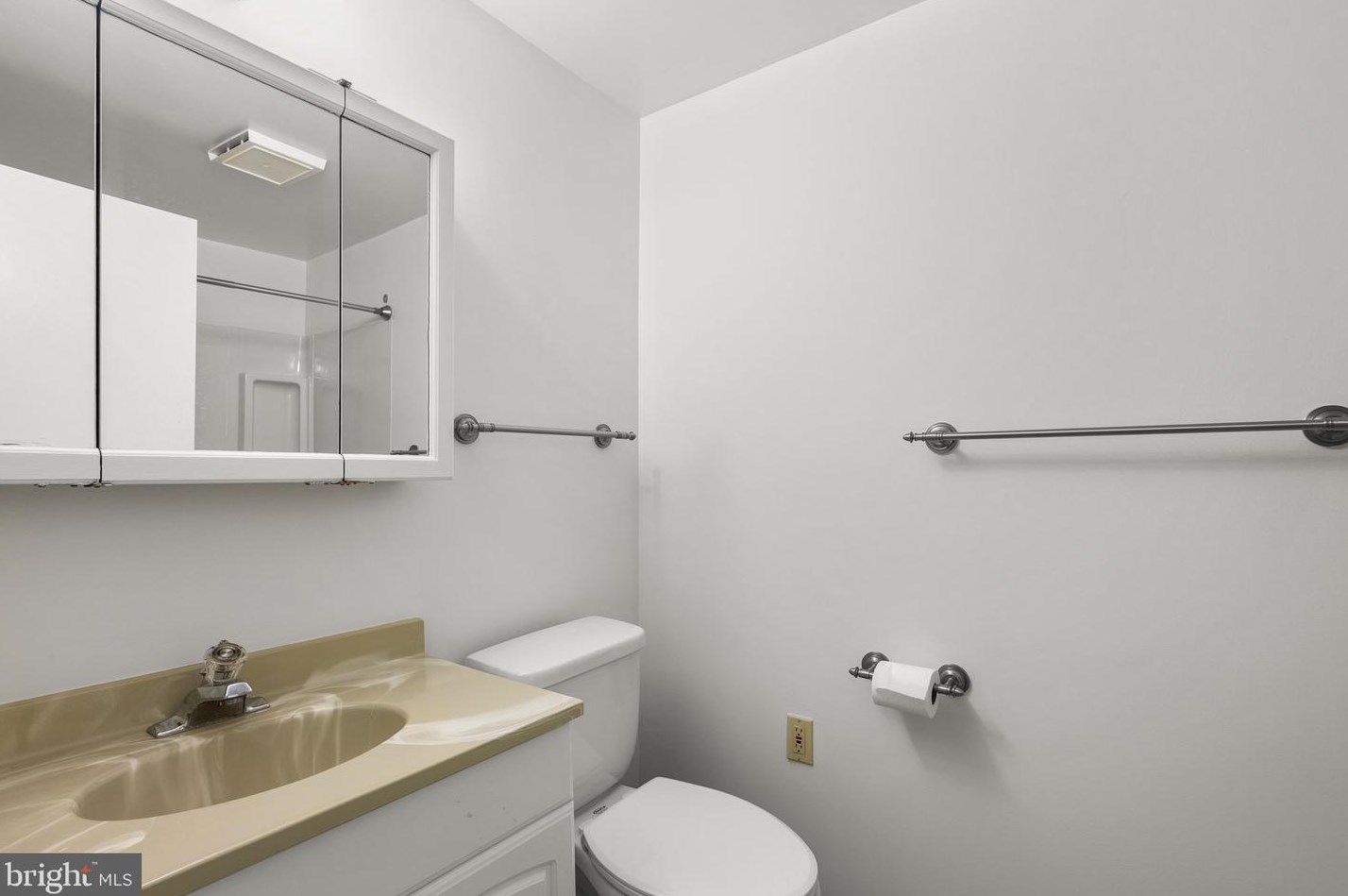 13000 Greenstone Ct, Silver Spring MD exterior