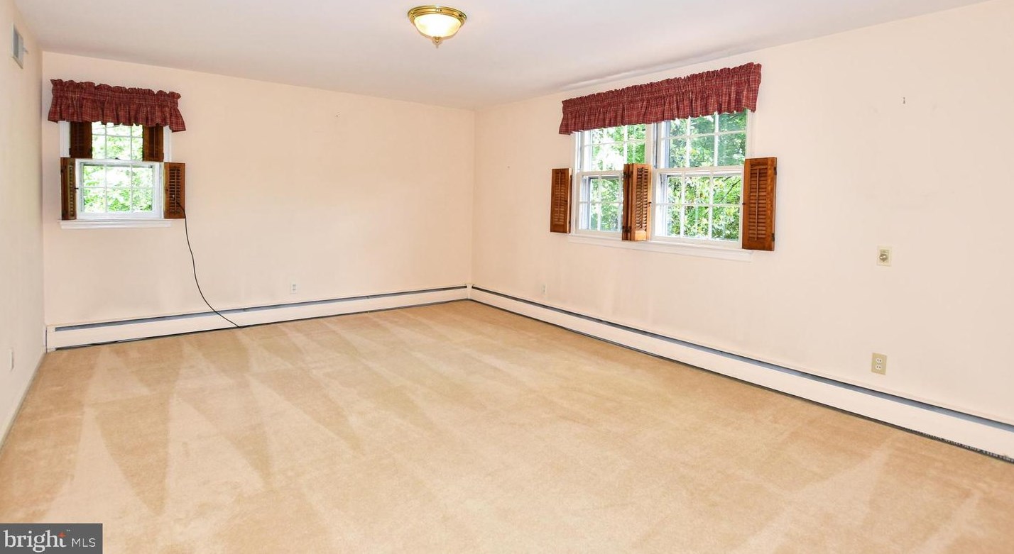 11801 Renick Ln, Silver Spring MD 20904-2871 exterior