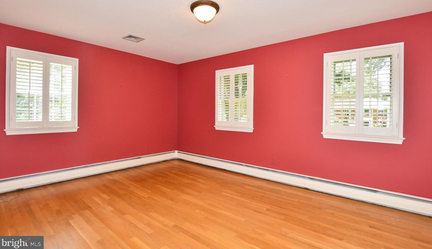 11801 Renick Ln, Silver Spring MD 20904-2871 exterior