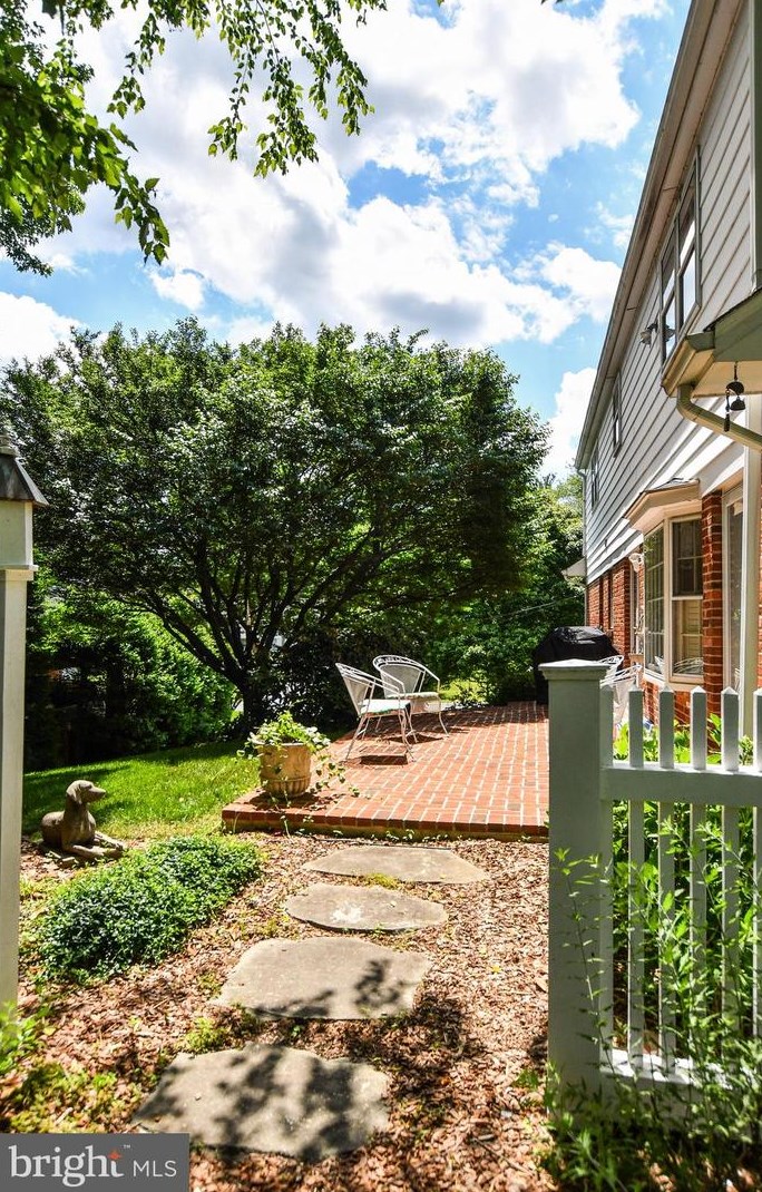 11801 Renick Ln, Silver Spring MD 20904-2871 exterior