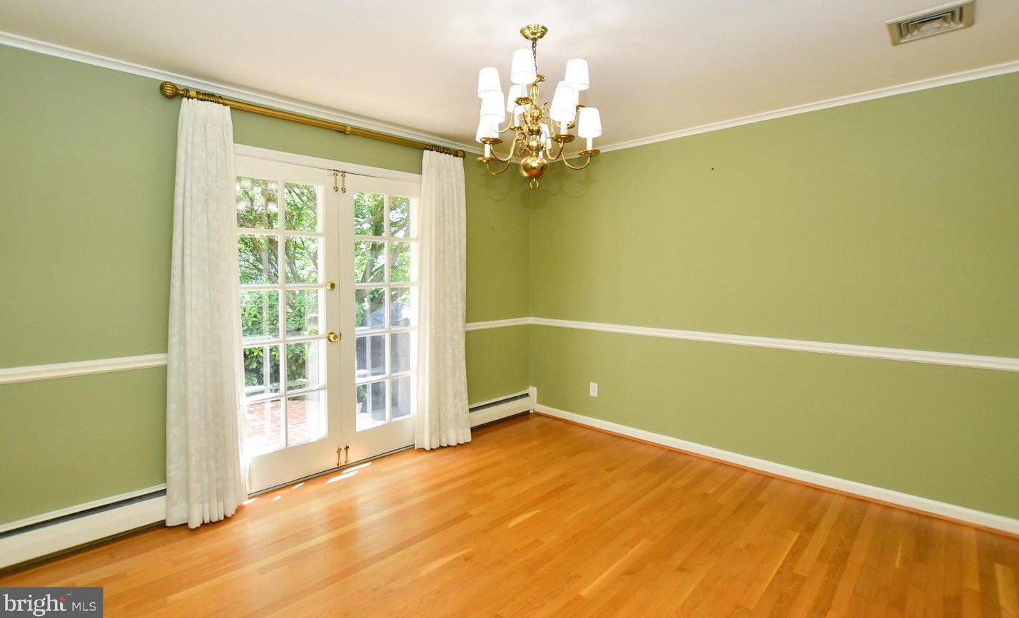 11801 Renick Ln, Silver Spring MD 20904-2871 exterior