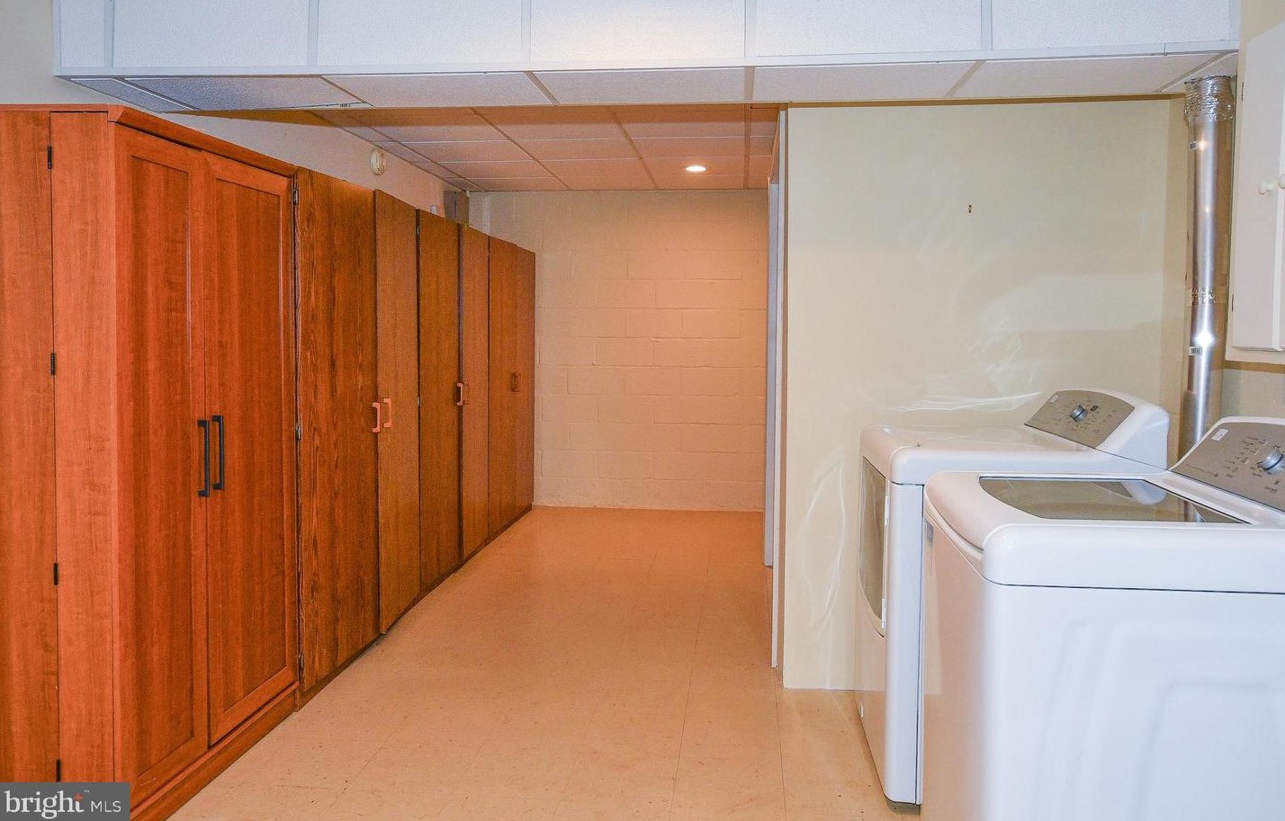 11801 Renick Ln, Silver Spring MD 20904-2871 exterior