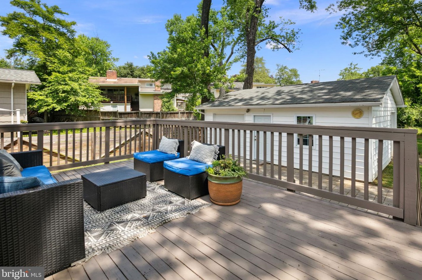 2304 Mcauliffe Dr, Rockville MD 20851-1550 exterior