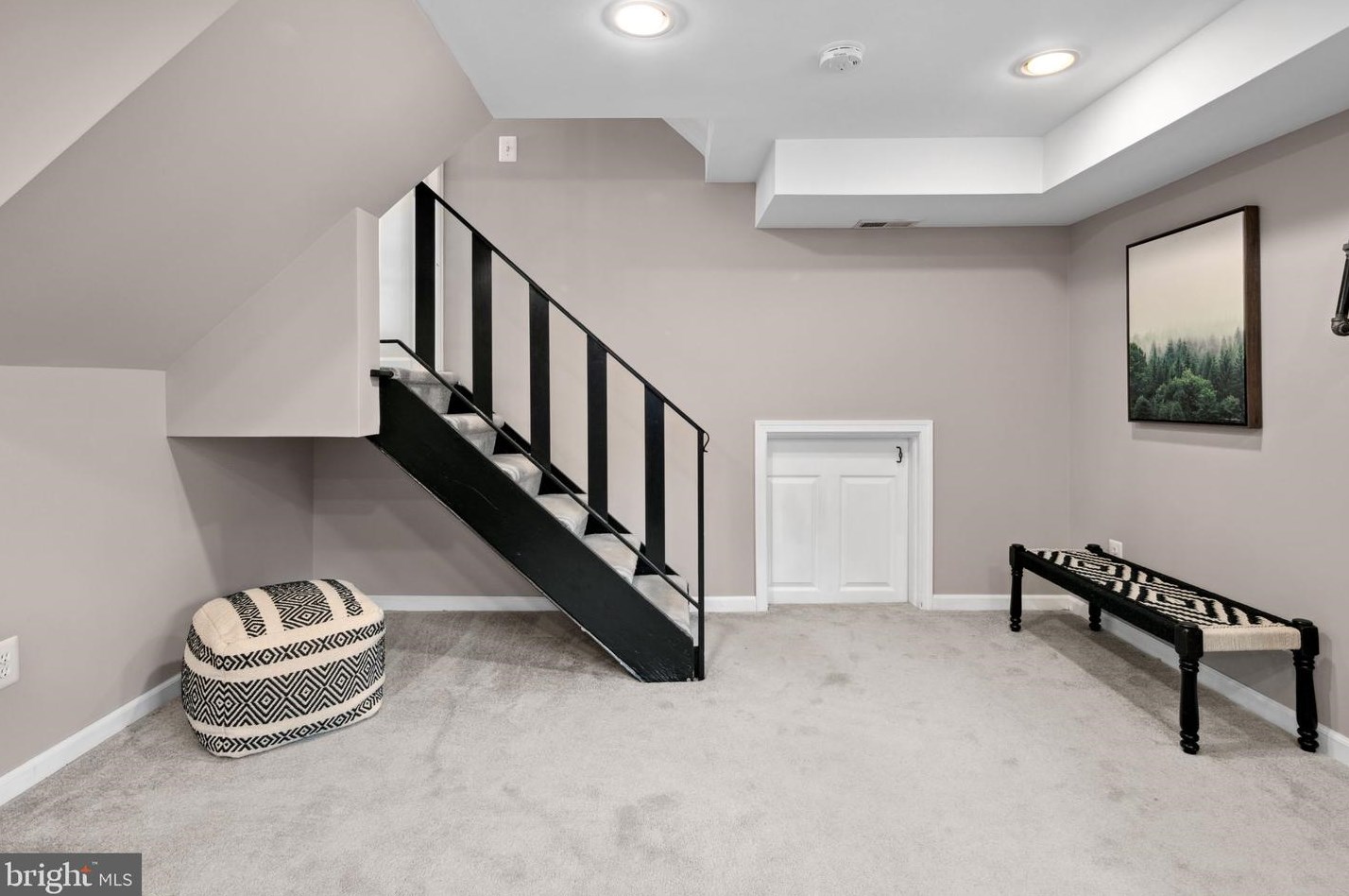 2304 Mcauliffe Dr, Rockville MD 20851-1550 exterior