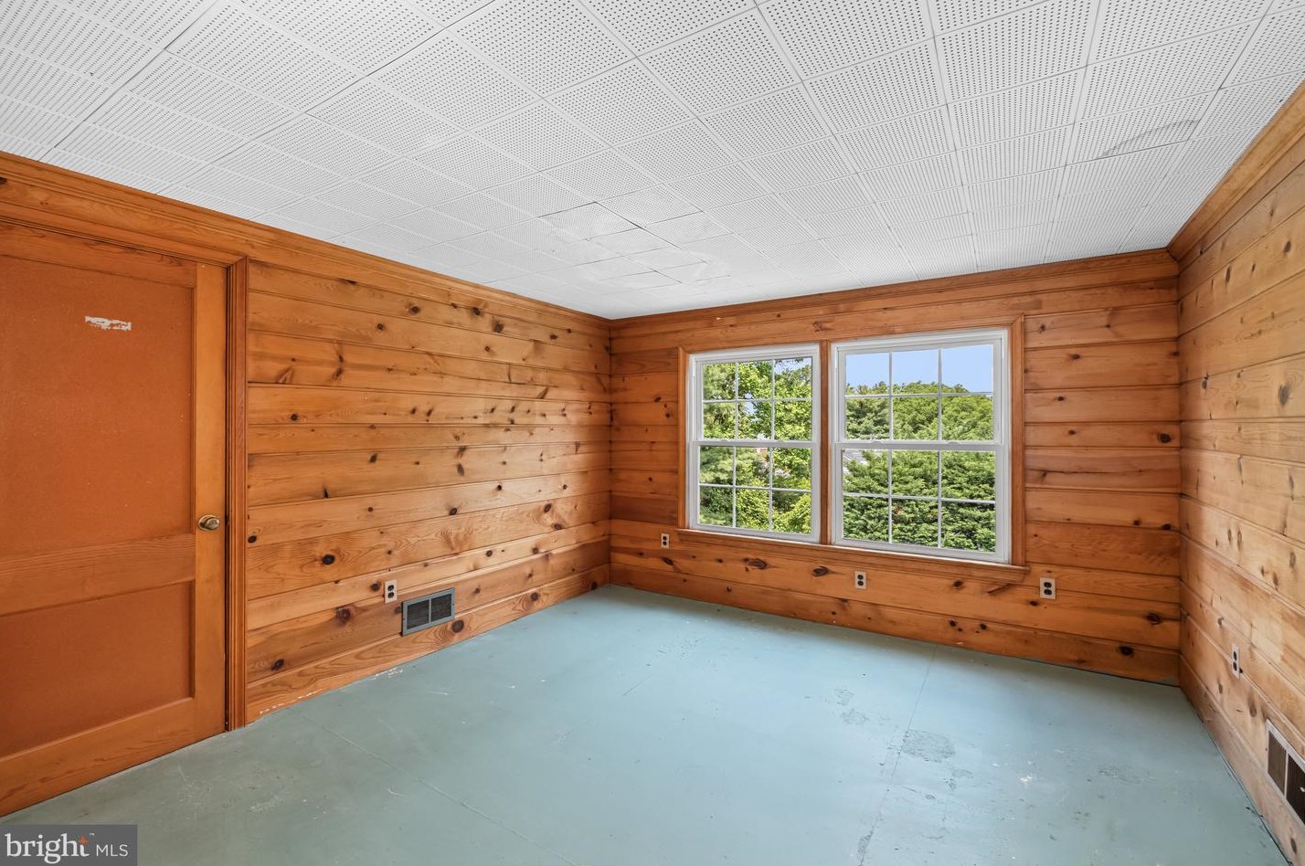 3601 Dunlop St, Bethesda MD 20815-5924 exterior