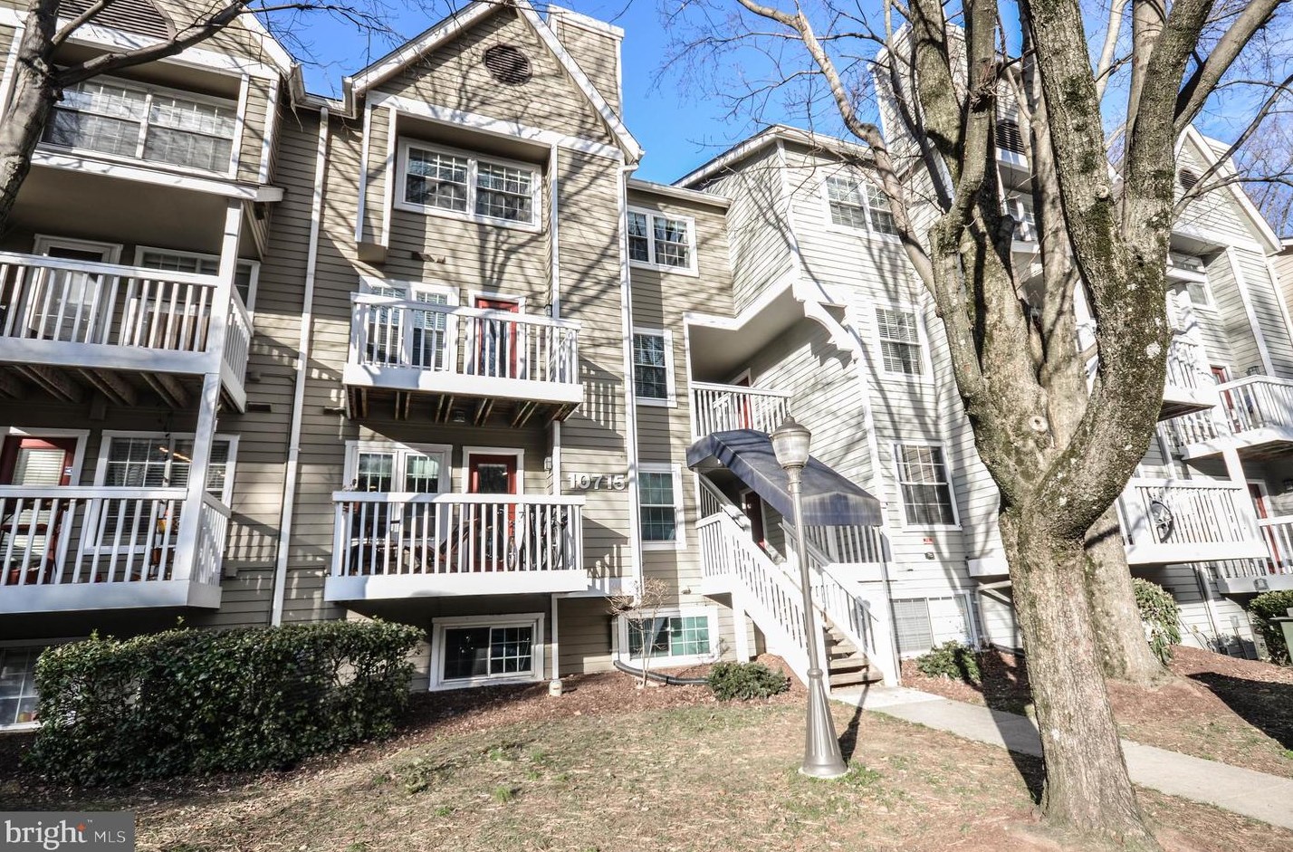 10715 Hampton Mill Ter, Rockville MD  20852-5454 exterior