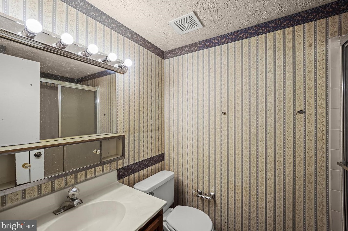 11459 Encore Dr, Silver Spring MD 20901-5043 exterior