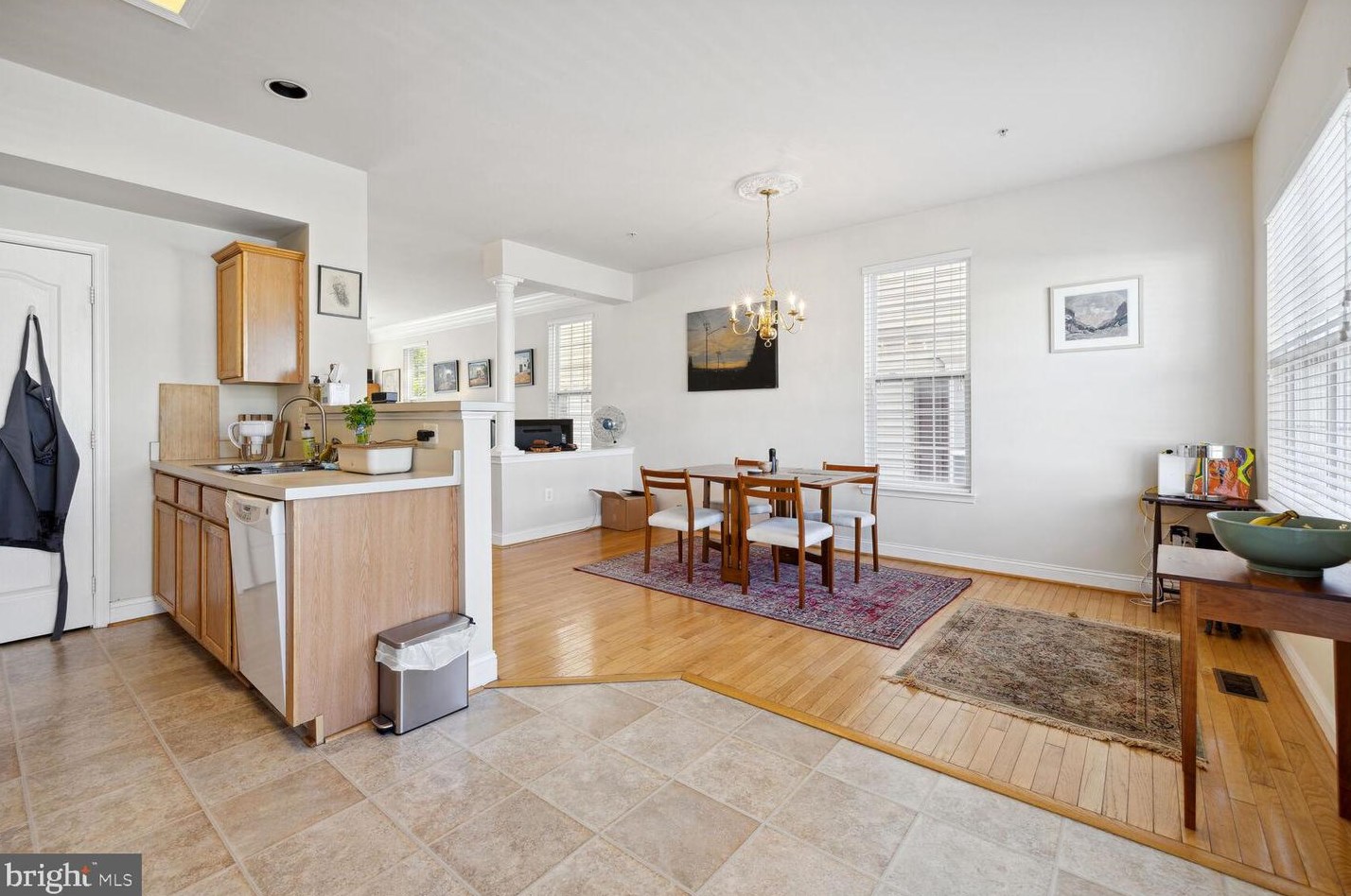 910 Havencrest St, Rockville MD 20850-6086 exterior