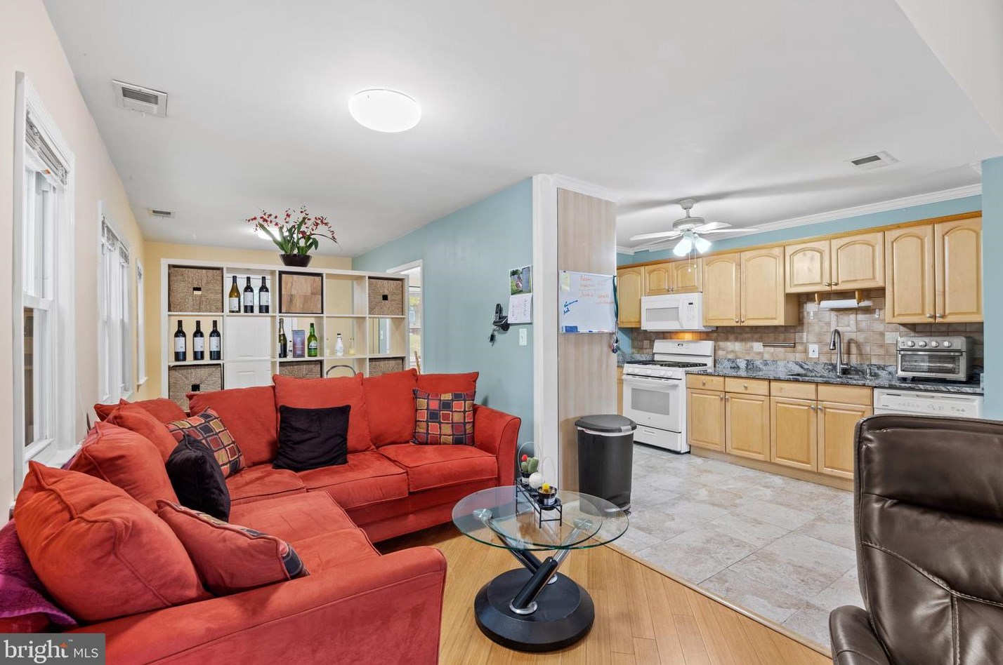 1127 Lewis Ave, Rockville MD 20851-2330 exterior