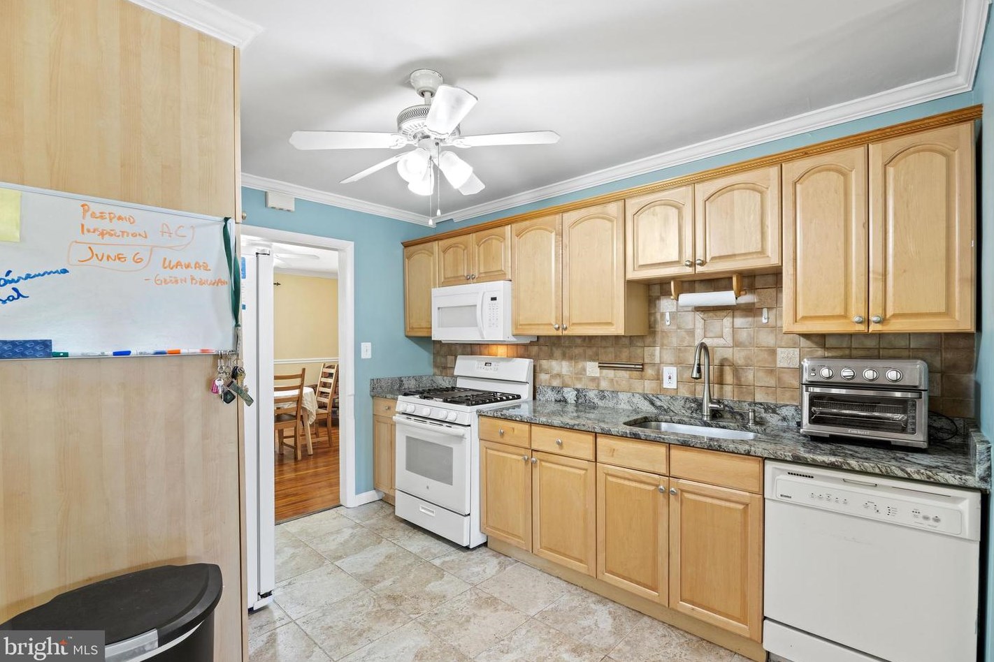 1127 Lewis Ave, Rockville MD 20851-2330 exterior