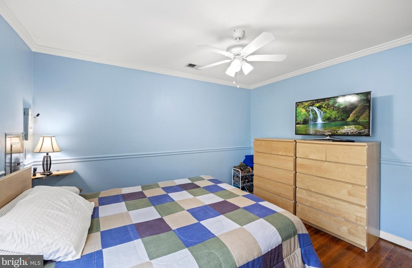 1127 Lewis Ave, Rockville MD 20851-2330 exterior