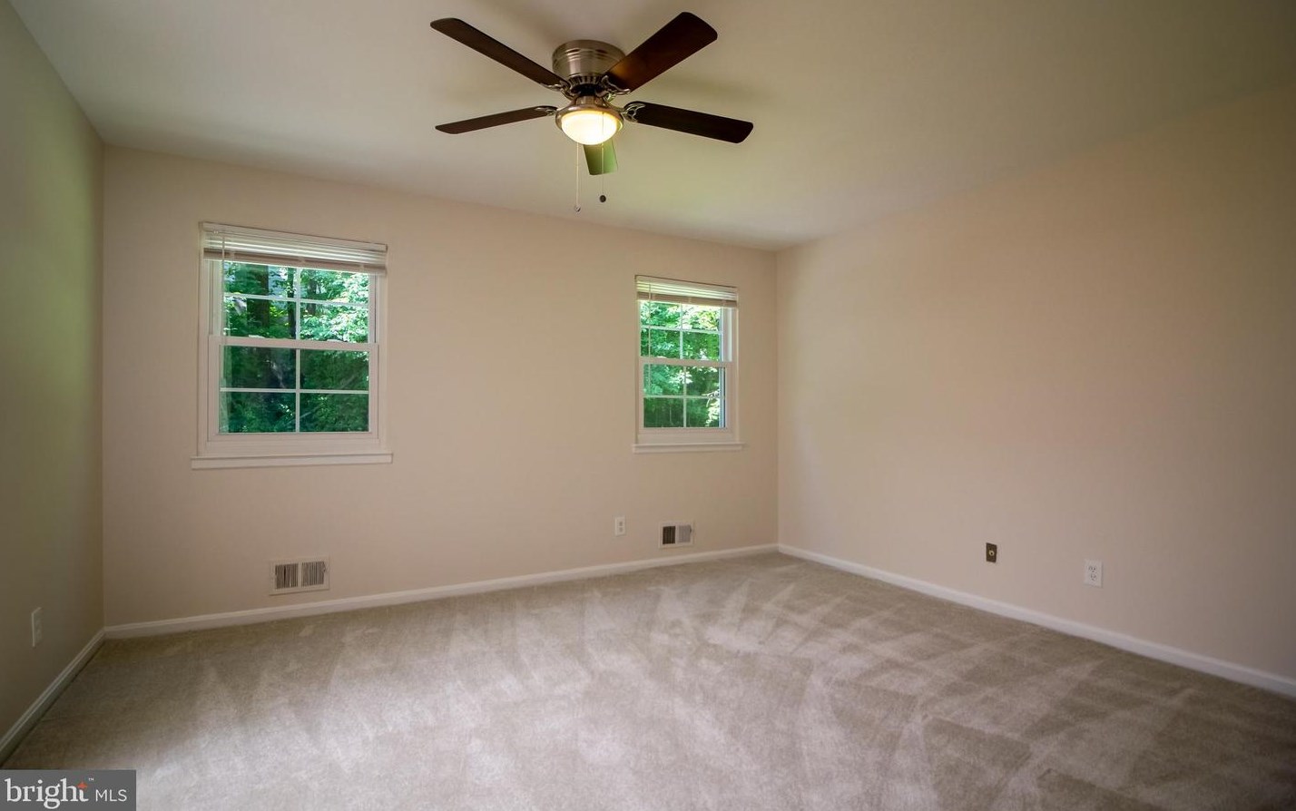 1820 Middlevale Ter, Silver Spring MD 20906-3350 exterior