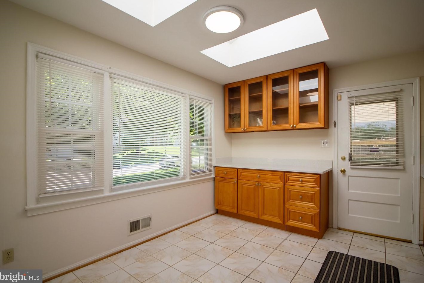 1820 Middlevale Ter, Silver Spring MD 20906-3350 exterior