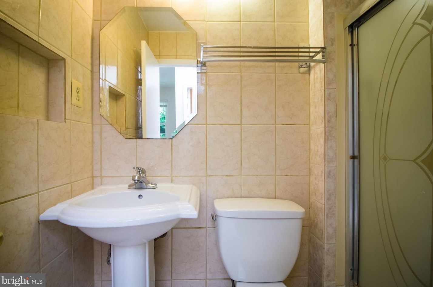 1820 Middlevale Ter, Silver Spring MD 20906-3350 exterior