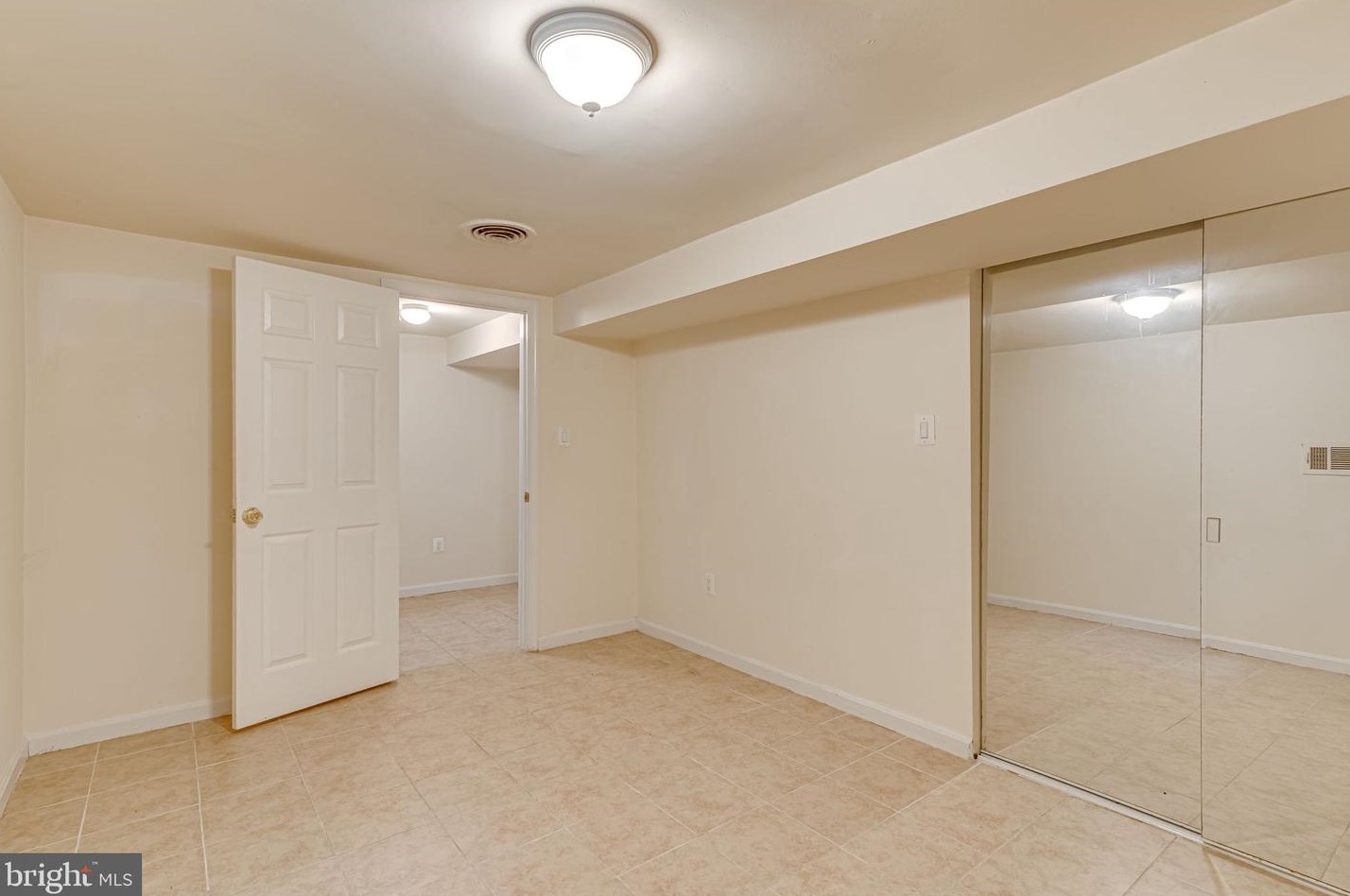 11216 Bybee St, Silver Spring MD 20902-3205 exterior