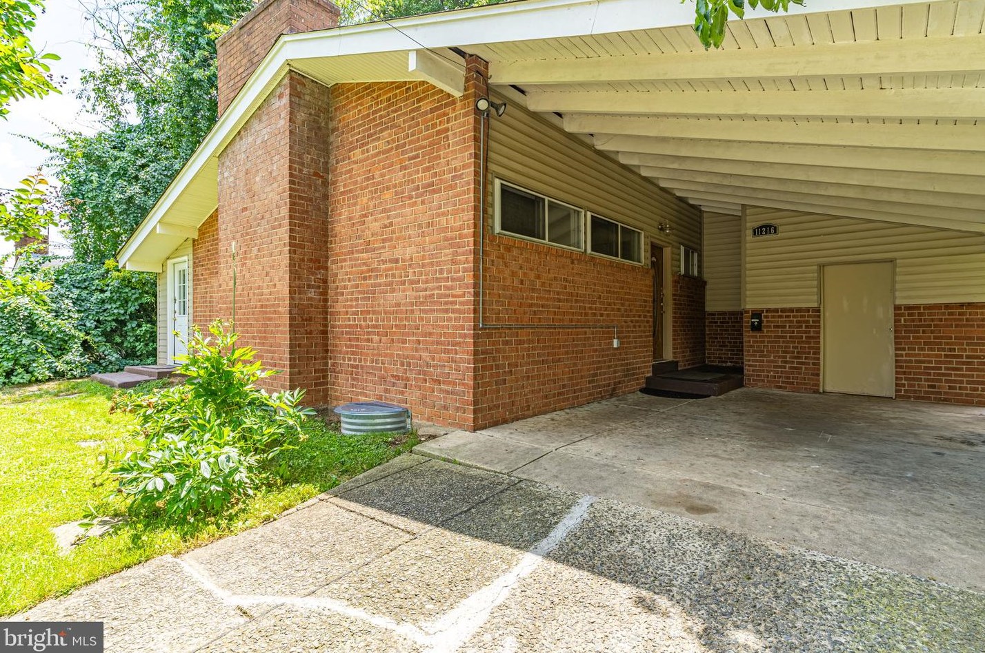 11216 Bybee St, Silver Spring MD 20902-3205 exterior