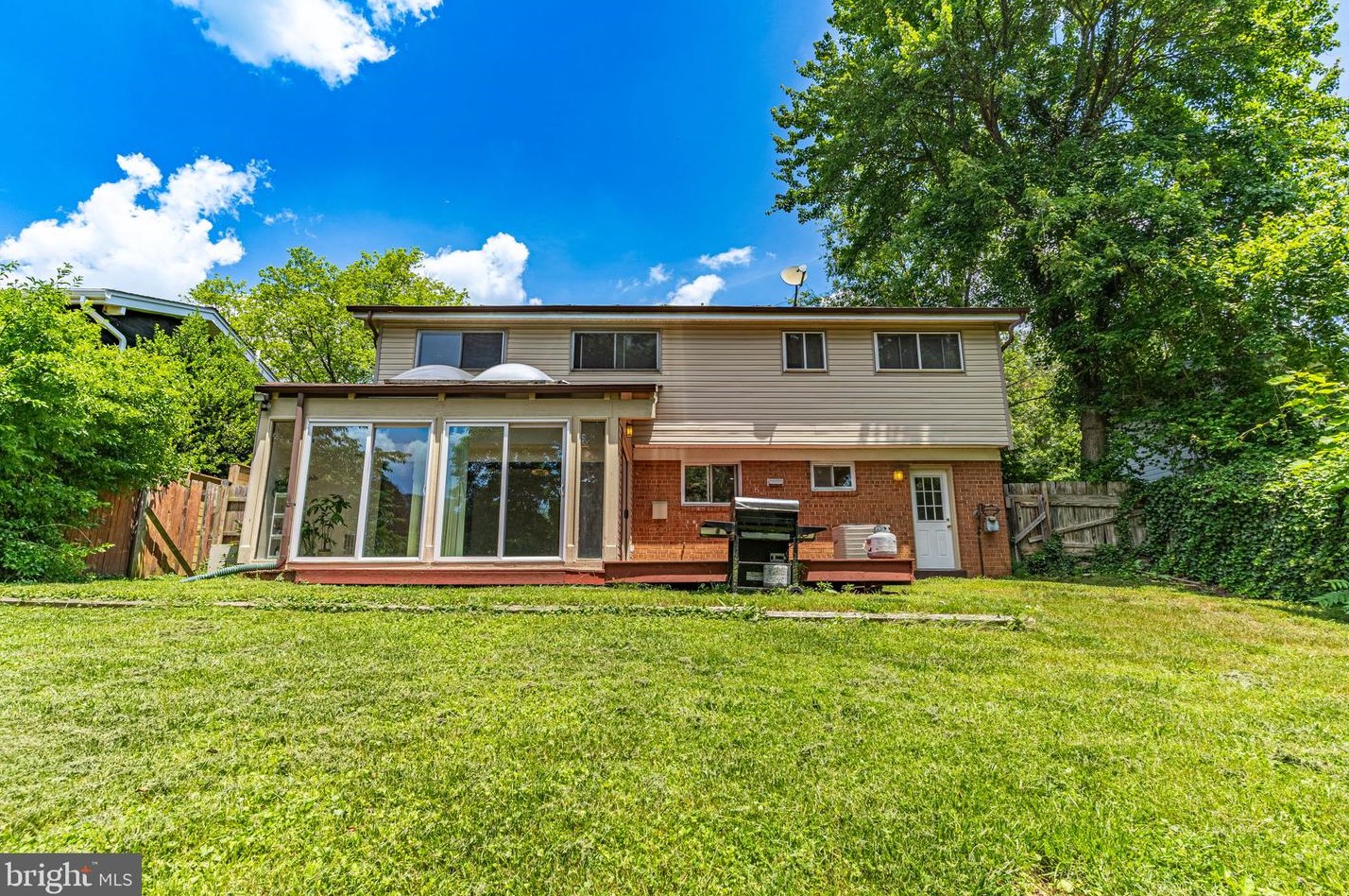 11216 Bybee St, Silver Spring MD 20902-3205 exterior