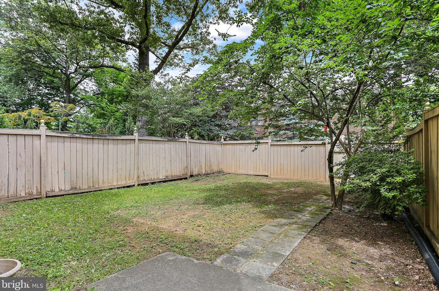 11360 Empire Ln, Rockville MD 20852-2869 exterior