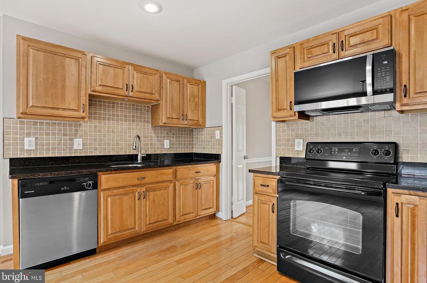 11360 Empire Ln, Rockville MD 20852-2869 exterior