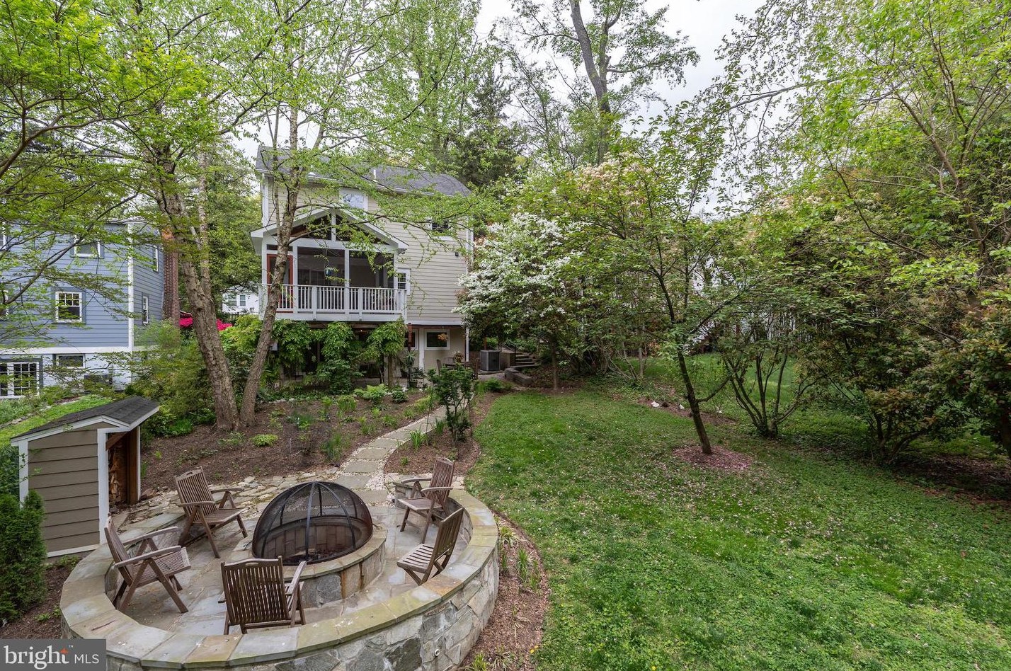 10009 Menlo Ave, Silver Spring MD 20910-1056 exterior