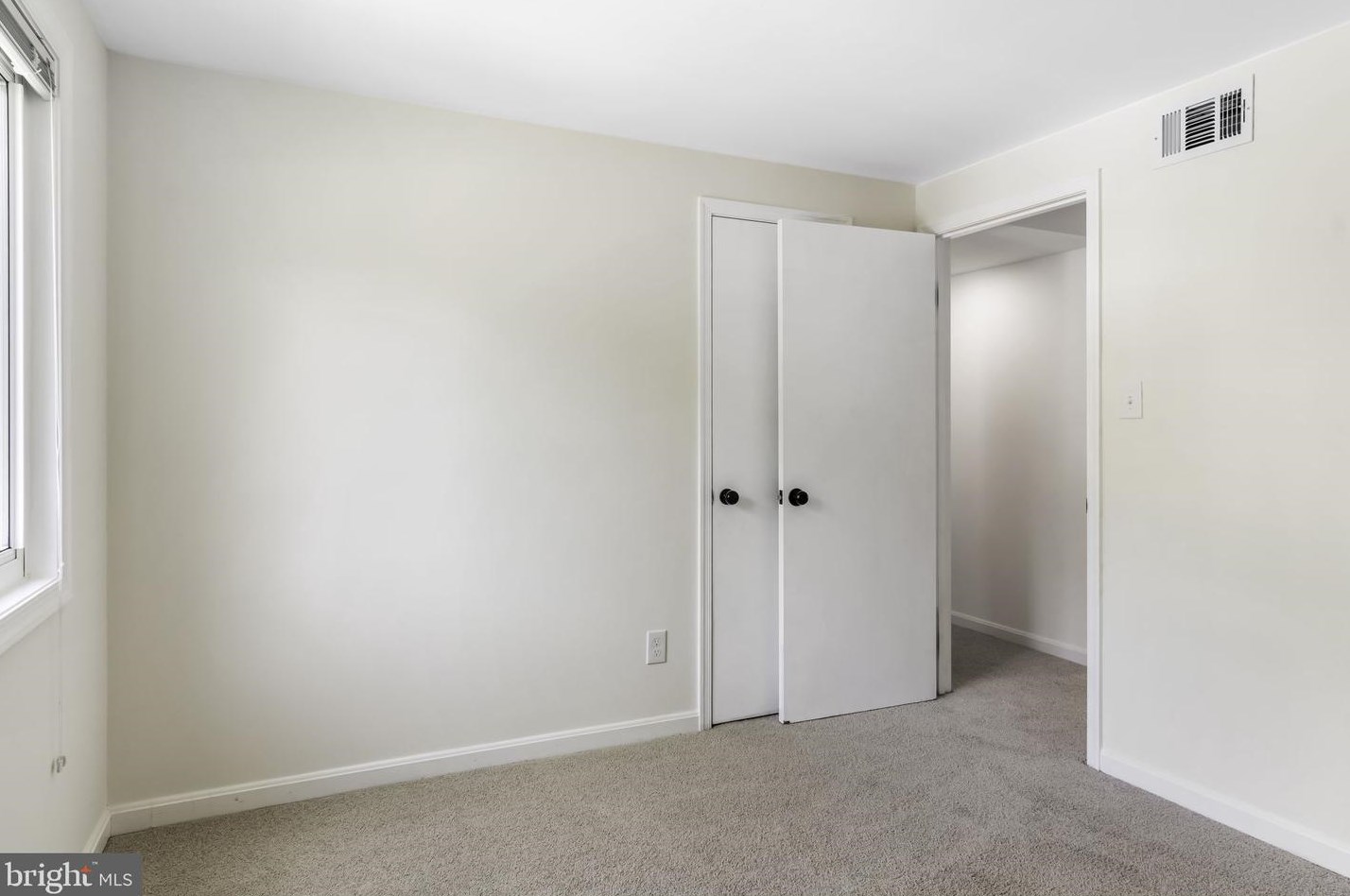 19007 Coltfield Ct, Gaithersburg MD 20886-3952 exterior