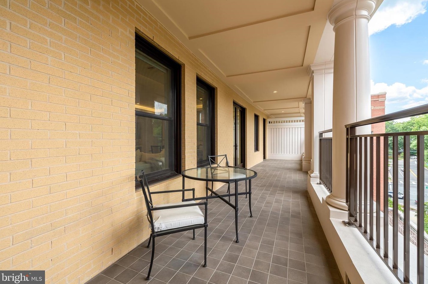 8551 Connecticut Ave, Bethesda MD 20815-6826 exterior