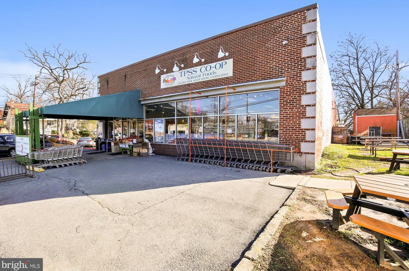 8134 Hartford Ave, Silver Spring MD 20910-5311 exterior