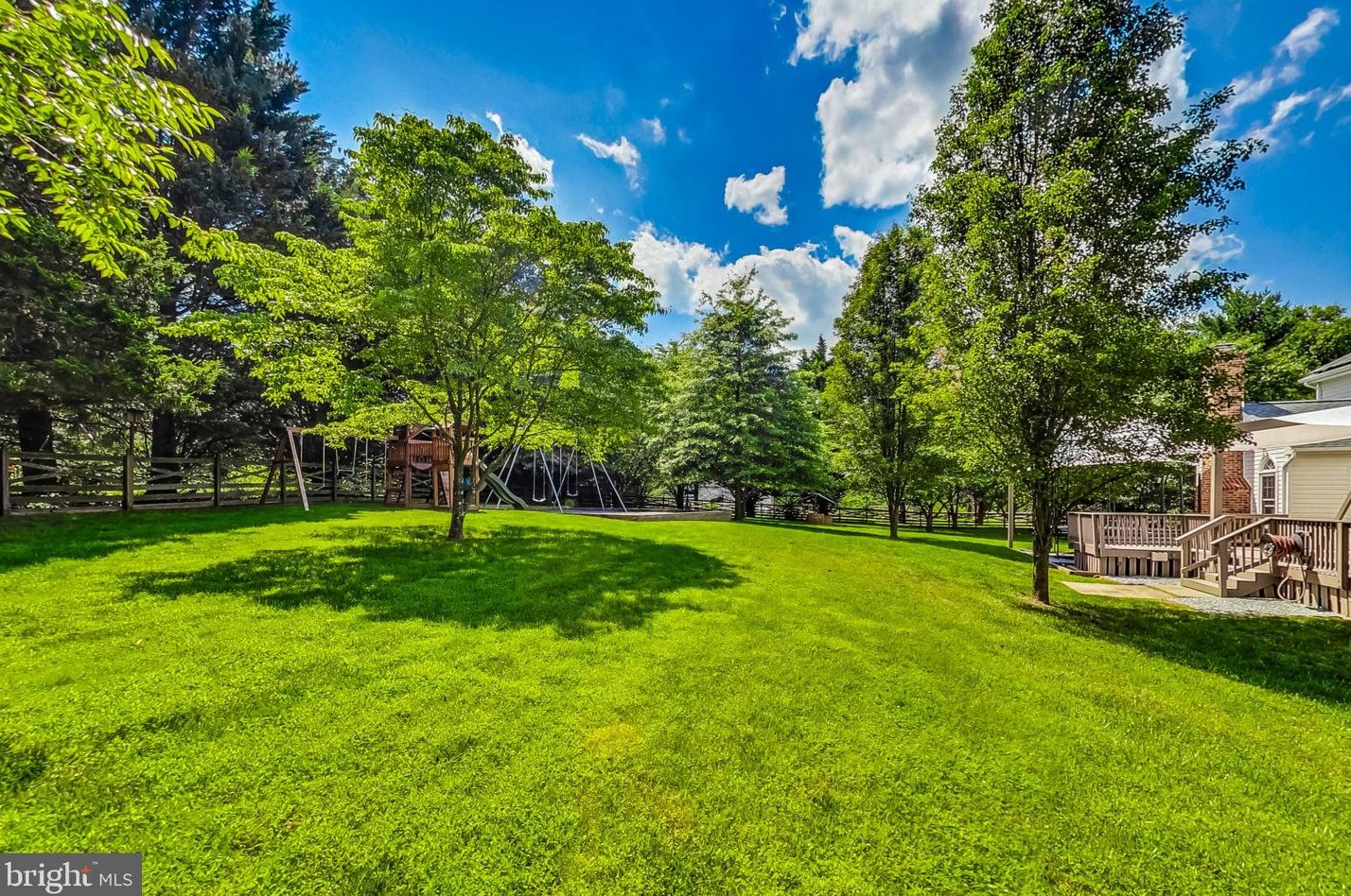 9300 Huntmaster Rd, Gaithersburg MD 20882-1332 exterior