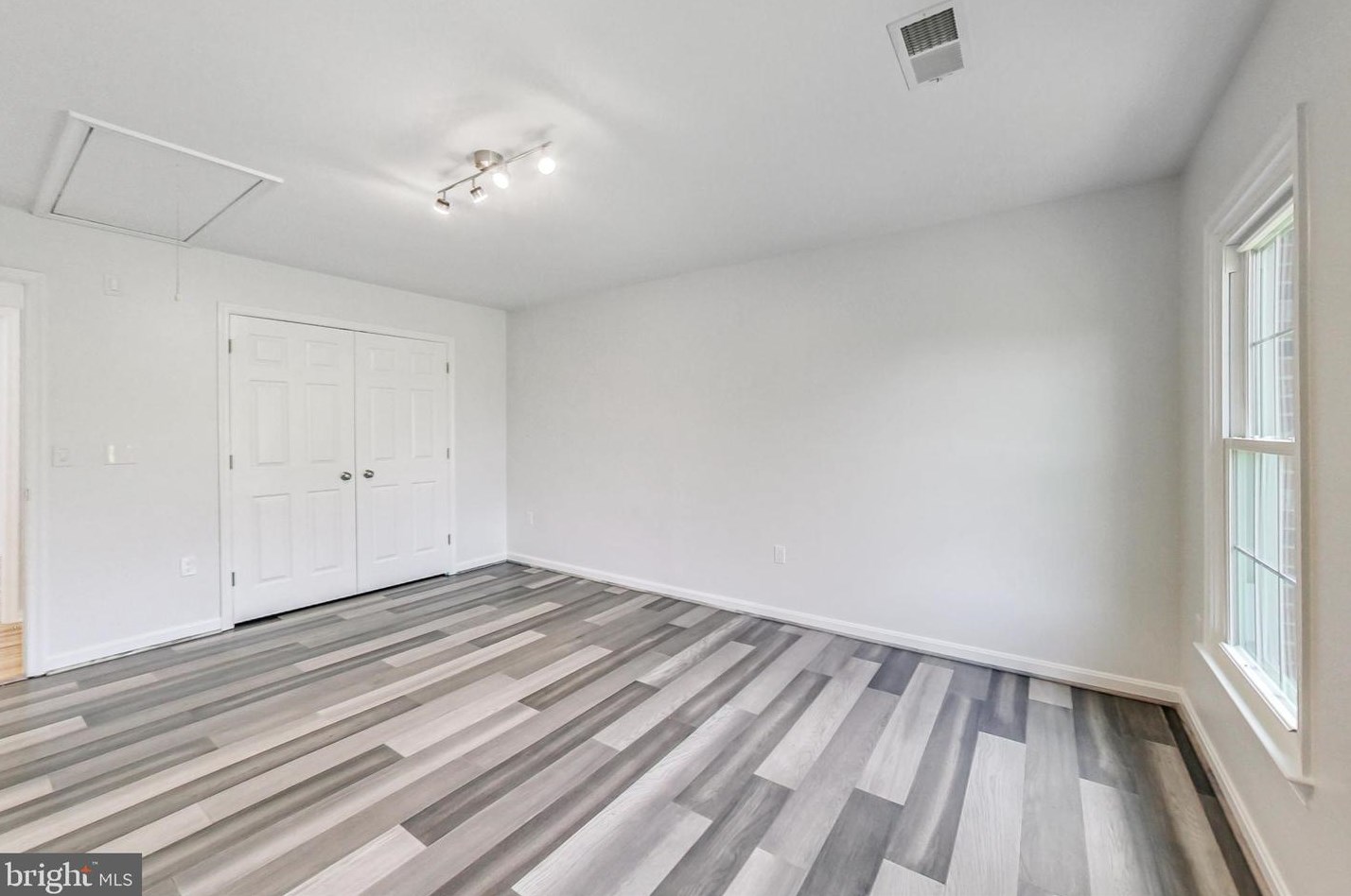 9300 Huntmaster Rd, Gaithersburg MD 20882-1332 exterior