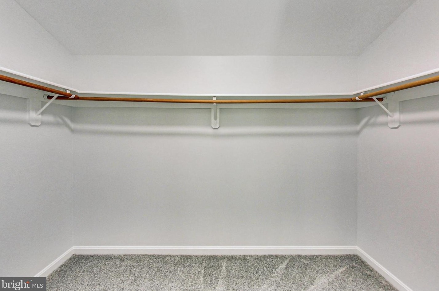 9300 Huntmaster Rd, Gaithersburg MD 20882-1332 exterior