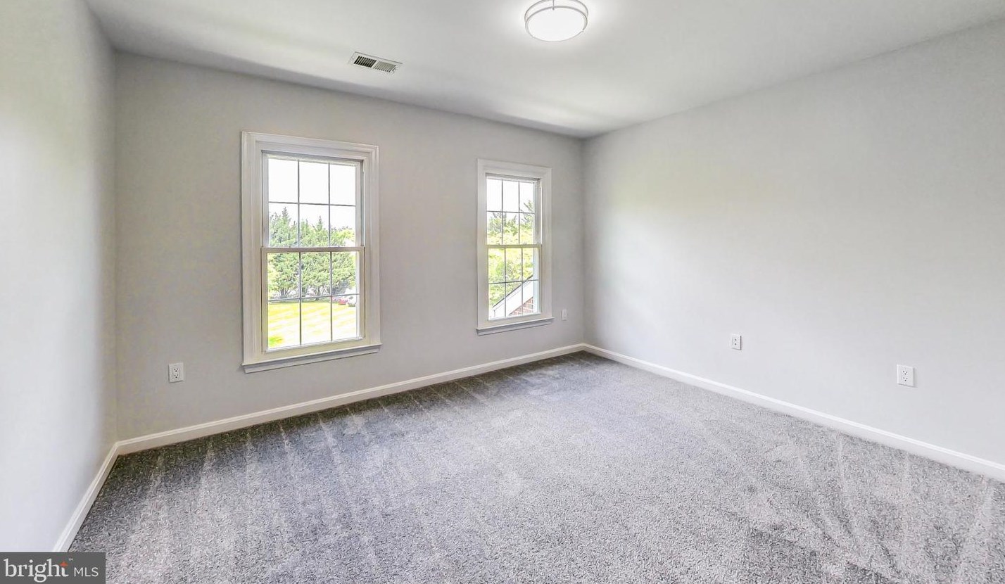 9300 Huntmaster Rd, Gaithersburg MD 20882-1332 exterior