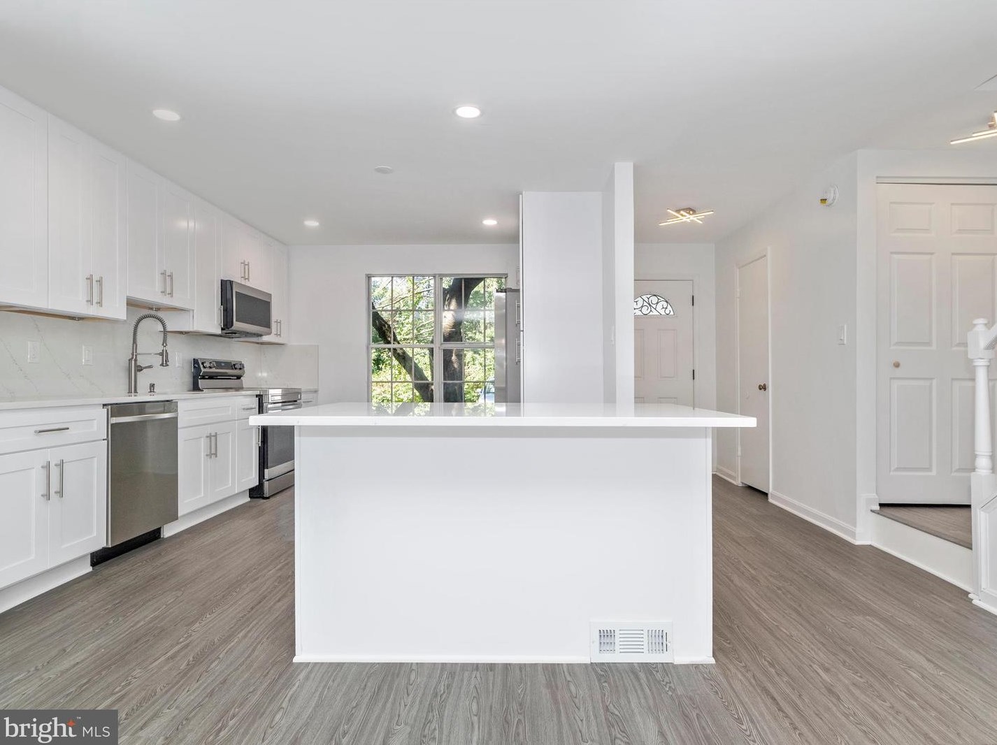 3930 Ferrara Dr, Silver Spring MD 20906-4763 exterior