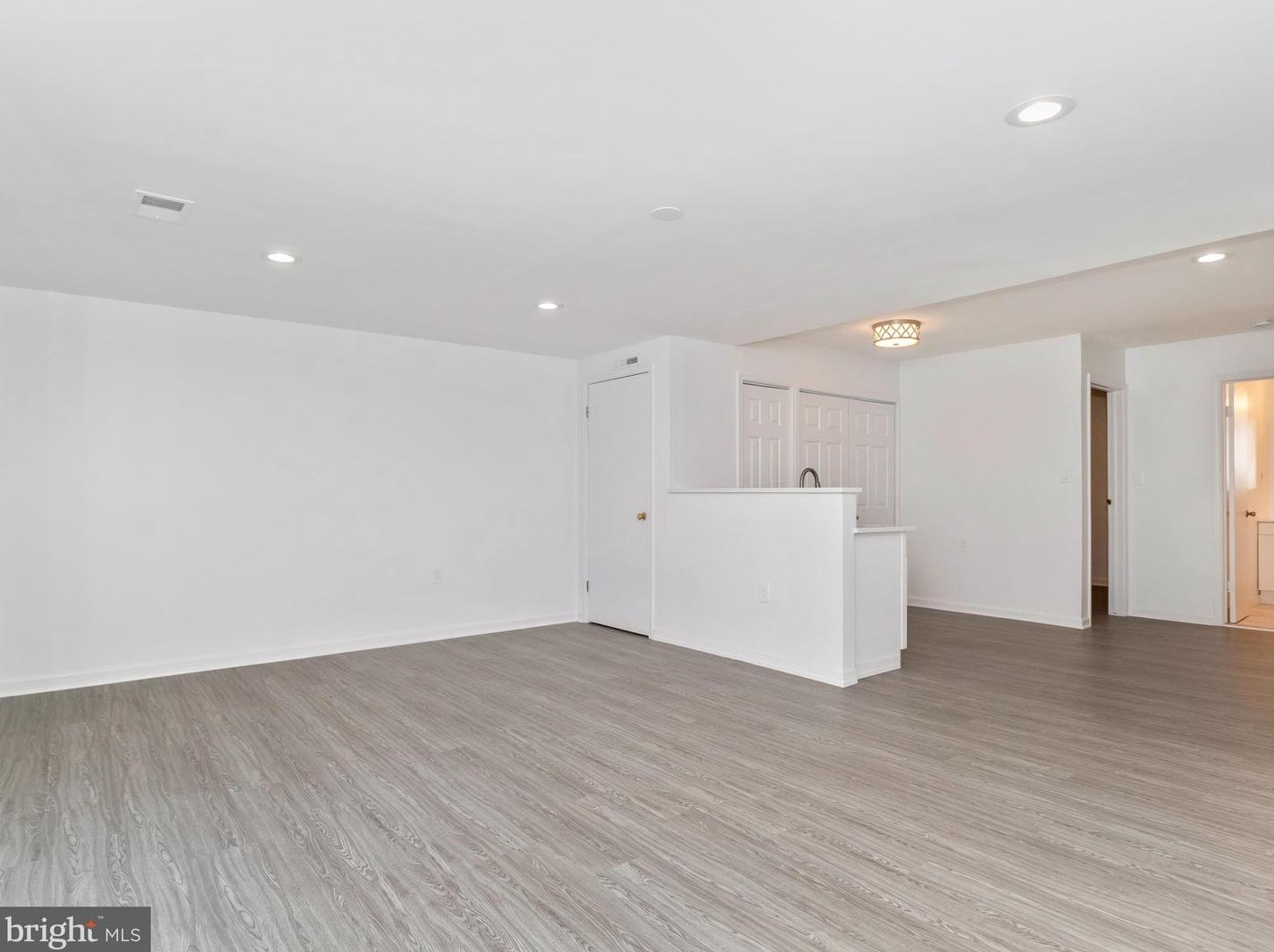 3930 Ferrara Dr, Silver Spring MD 20906-4763 exterior