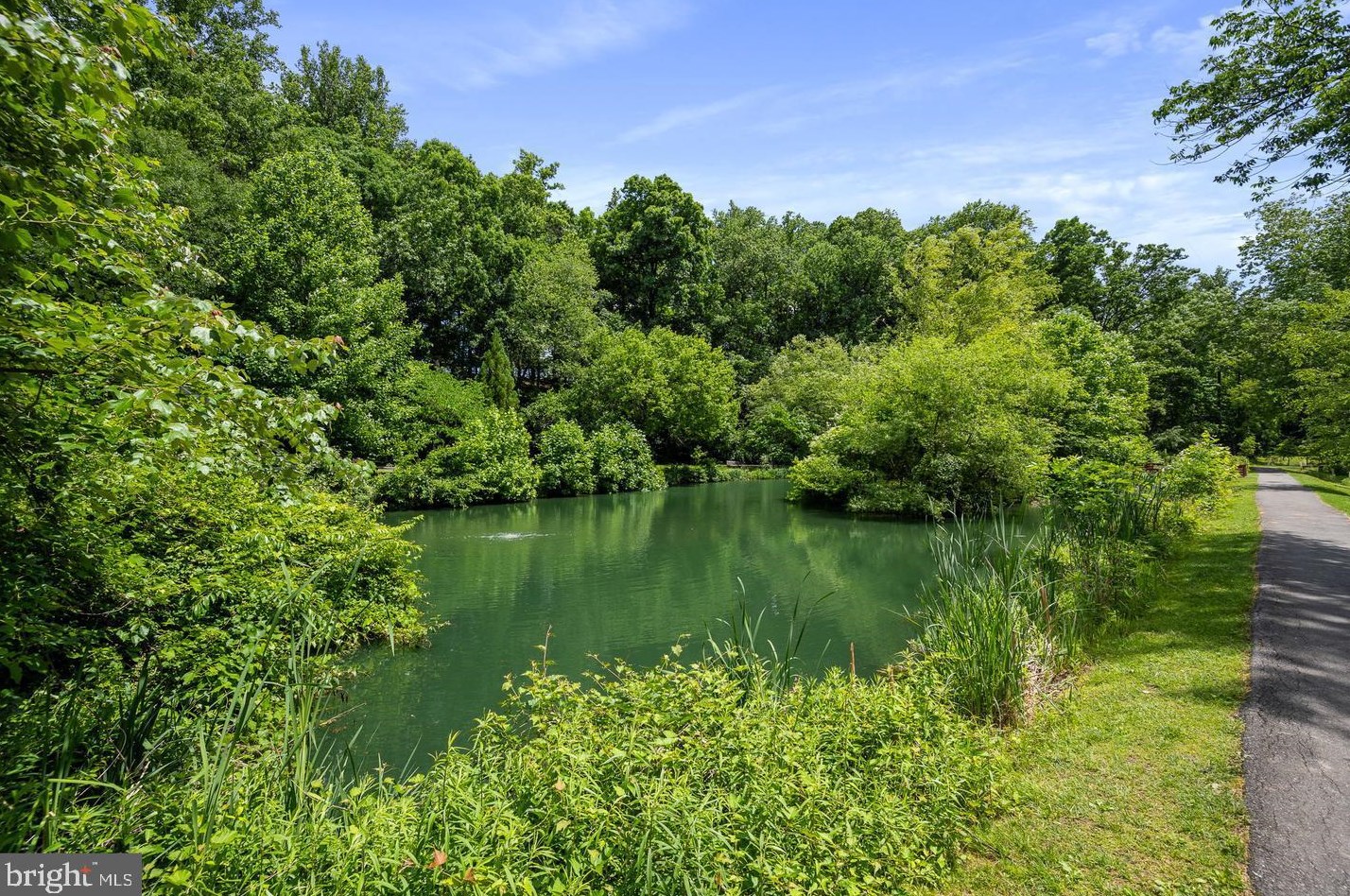 1216 Fallsmead Way, Rockville MD 20854-5549 exterior