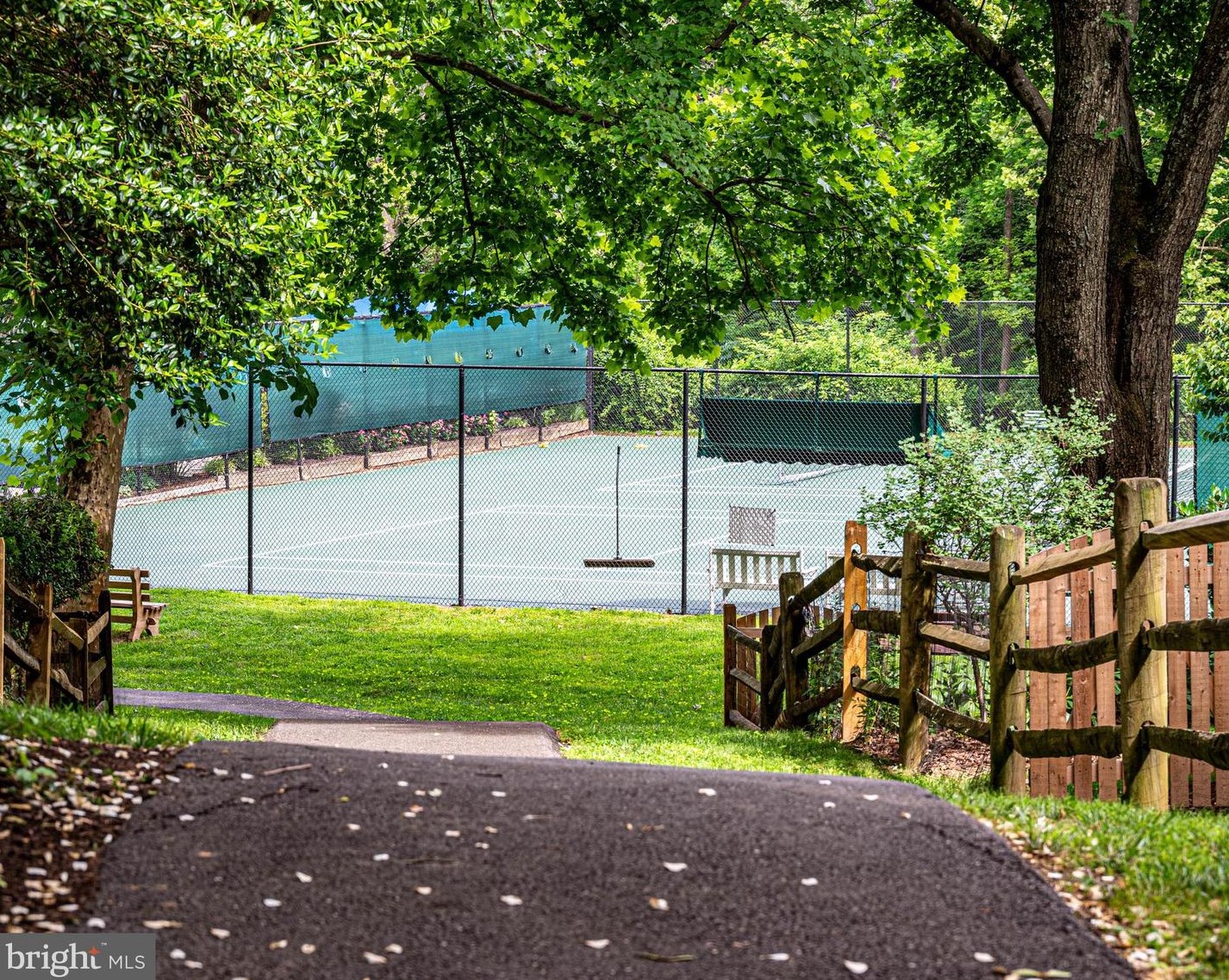 1216 Fallsmead Way, Rockville MD 20854-5549 exterior