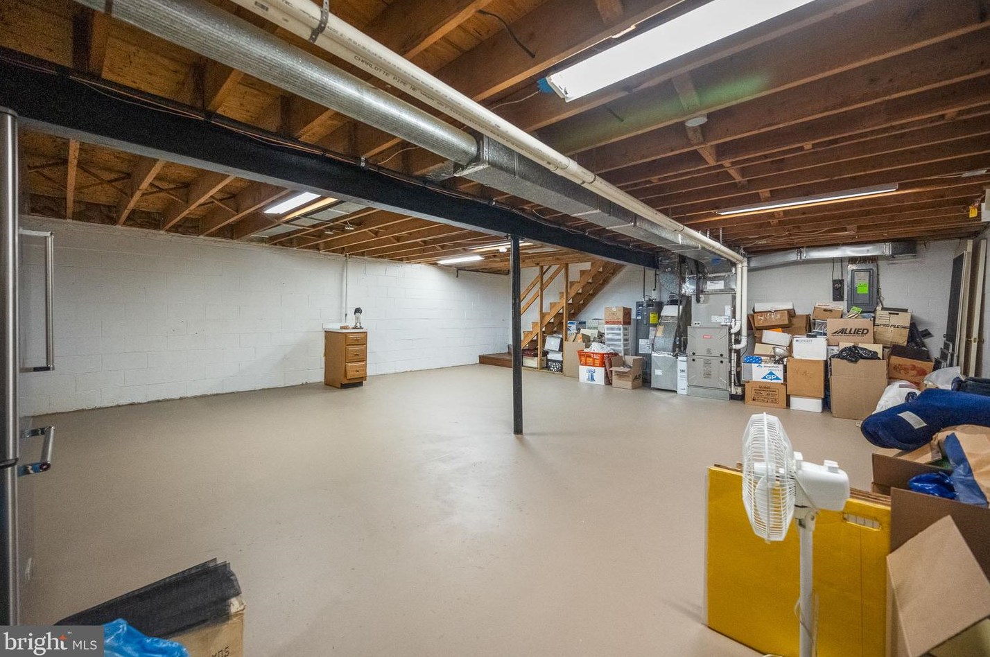 1216 Fallsmead Way, Rockville MD 20854-5549 exterior