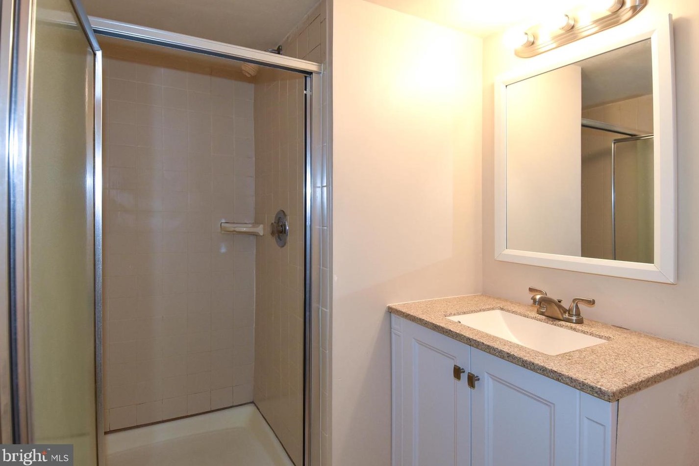 9308 Frostburg Way, Gaithersburg MD 20886-1450 exterior