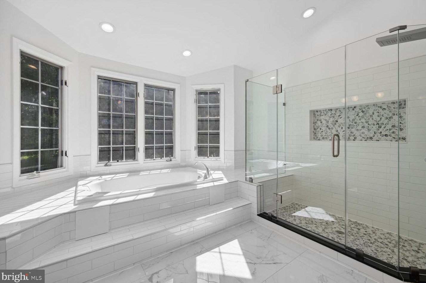 9909 Bald Cypress Dr, Rockville MD 20850-5412 exterior