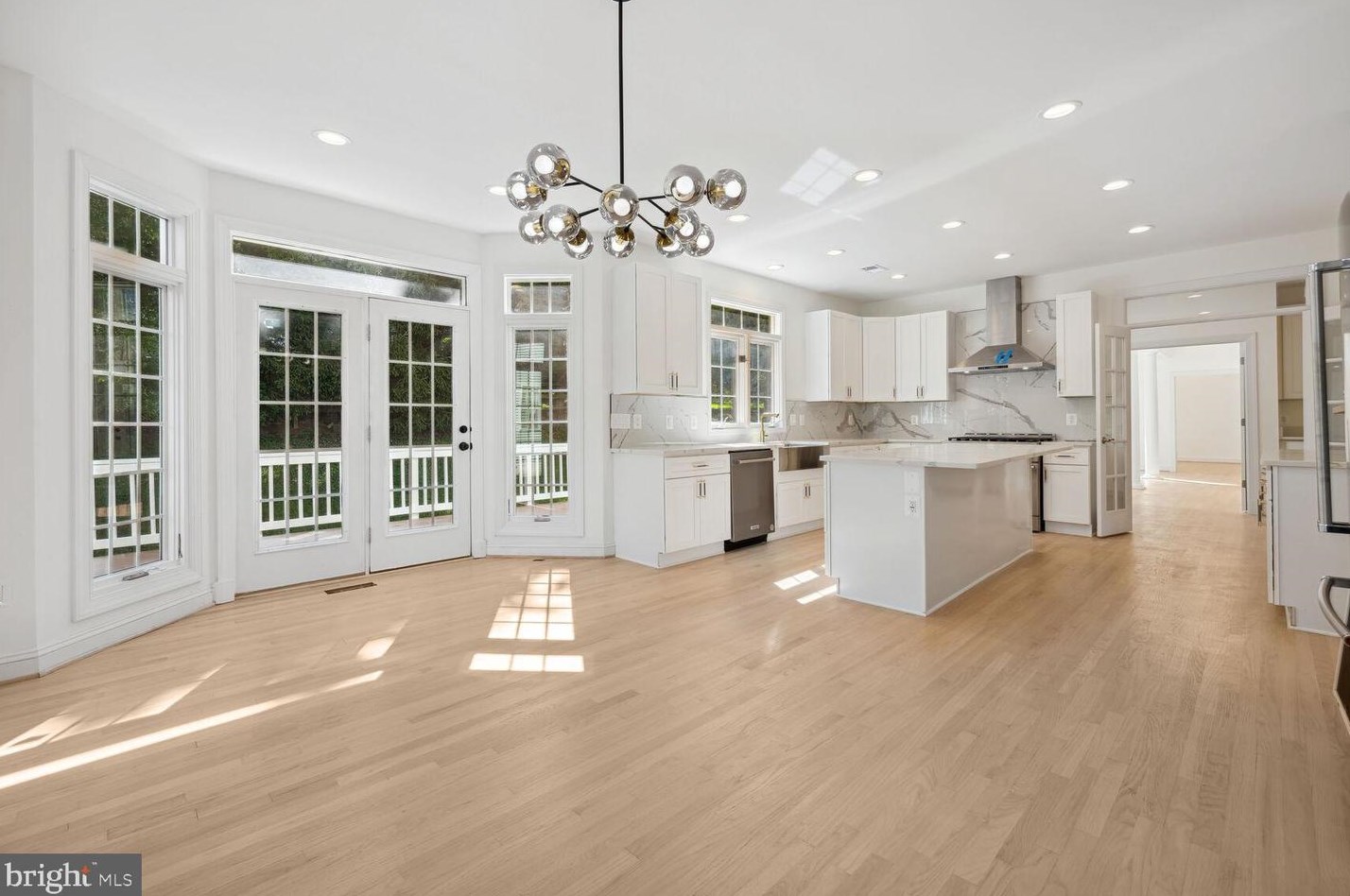 9909 Bald Cypress Dr, Rockville MD 20850-5412 exterior