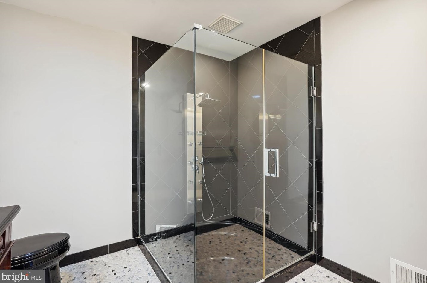 10320 Gainsborough Rd, Rockville MD  20854-4040 exterior