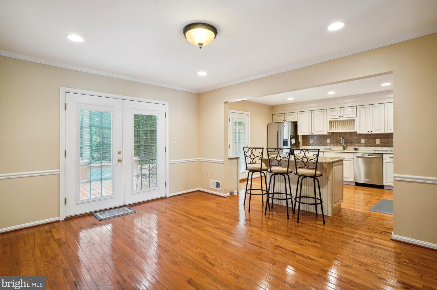 10320 Gainsborough Rd, Rockville MD  20854-4040 exterior