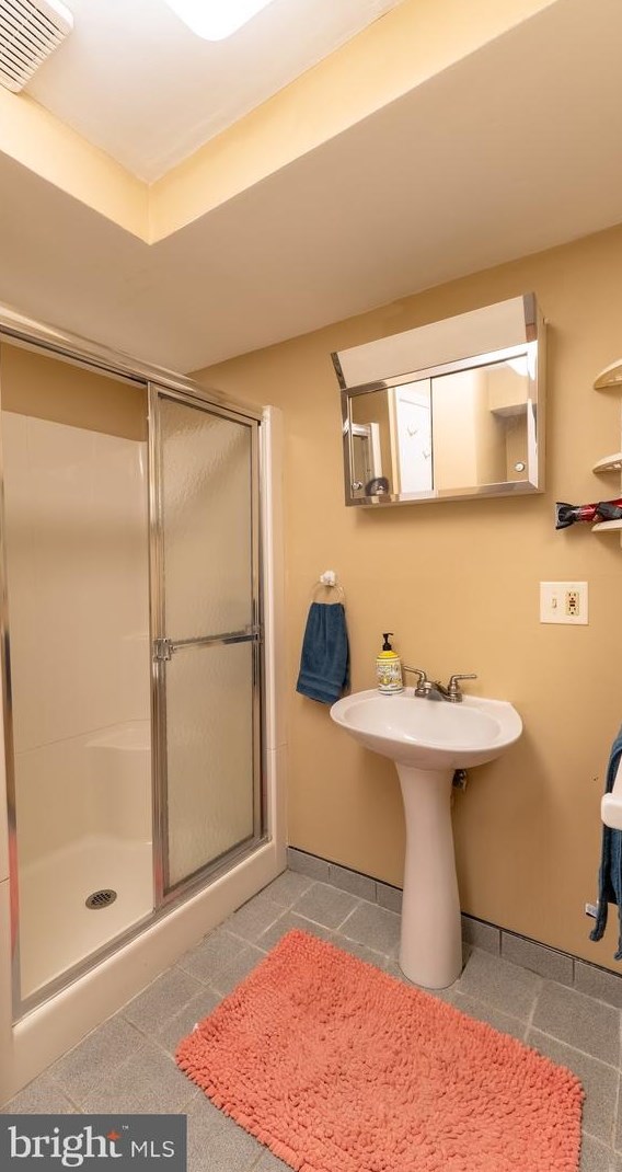 14813 Dufief Dr, Gaithersburg MD  20878-2524 exterior