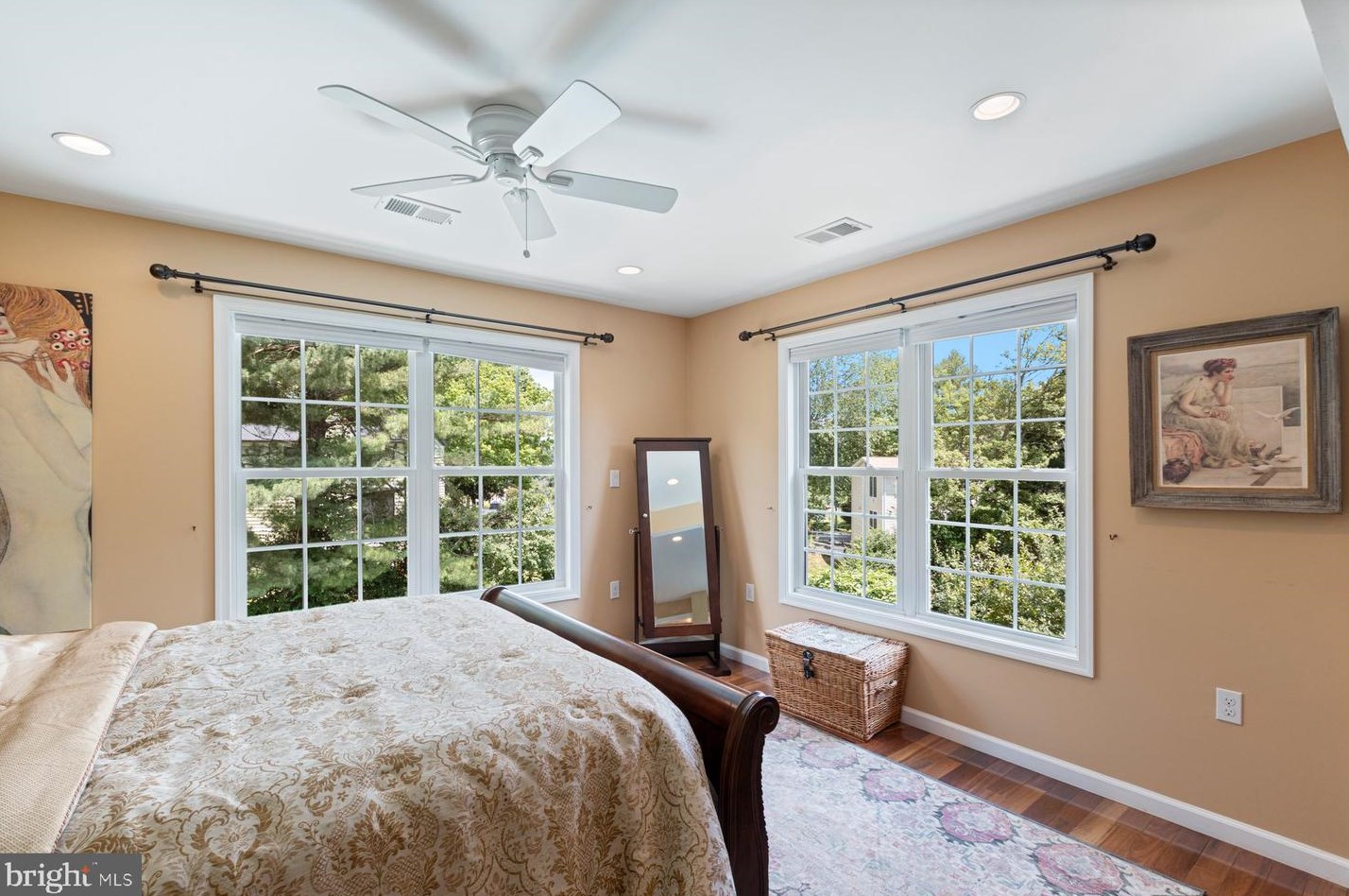 1919 Dundee Rd, Rockville MD exterior