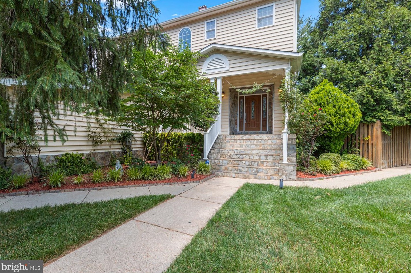 1919 Dundee Rd, Rockville MD exterior