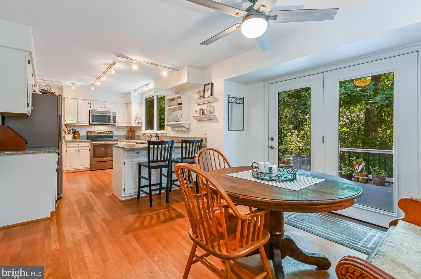 14637 Locustwood Ln, Silver Spring MD 20905-6425 exterior