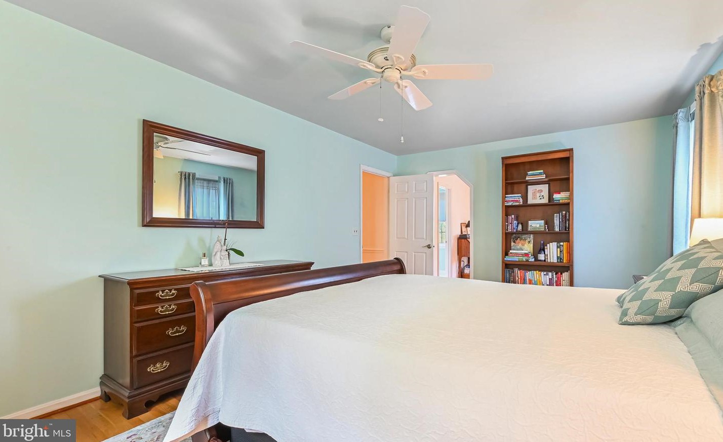 14637 Locustwood Ln, Silver Spring MD 20905-6425 exterior