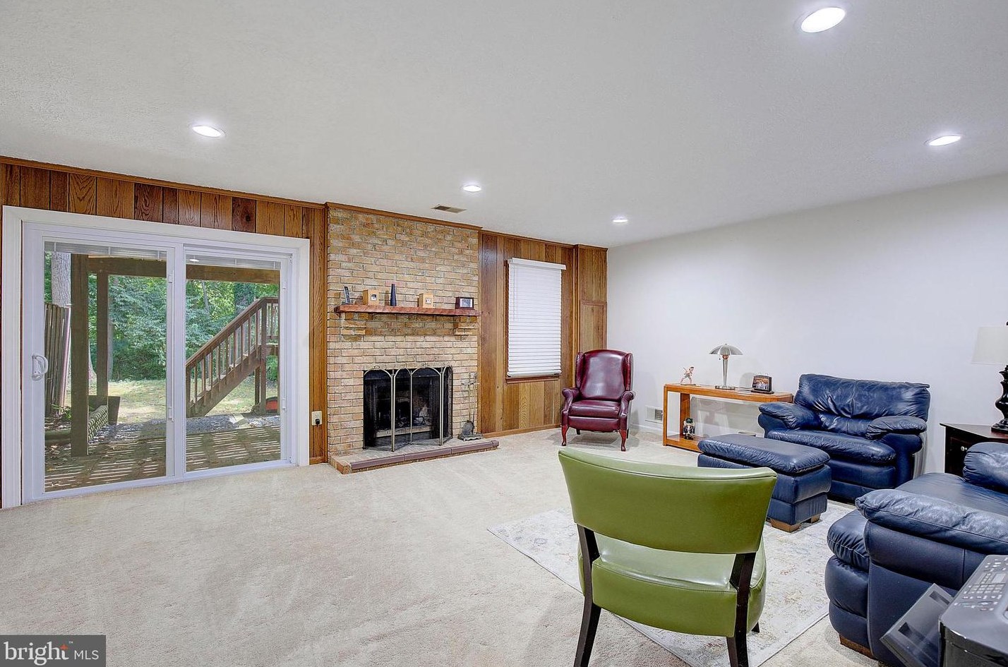 1551 Ivystone Ct, Silver Spring MD  20904-5475 exterior