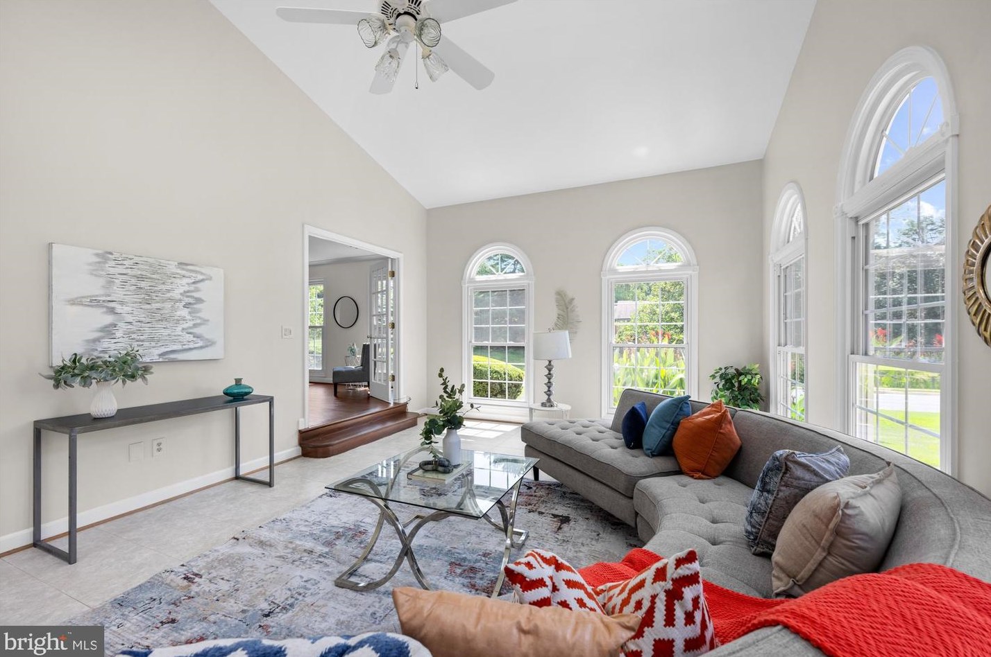 14716 Carona Dr, Silver Spring MD exterior