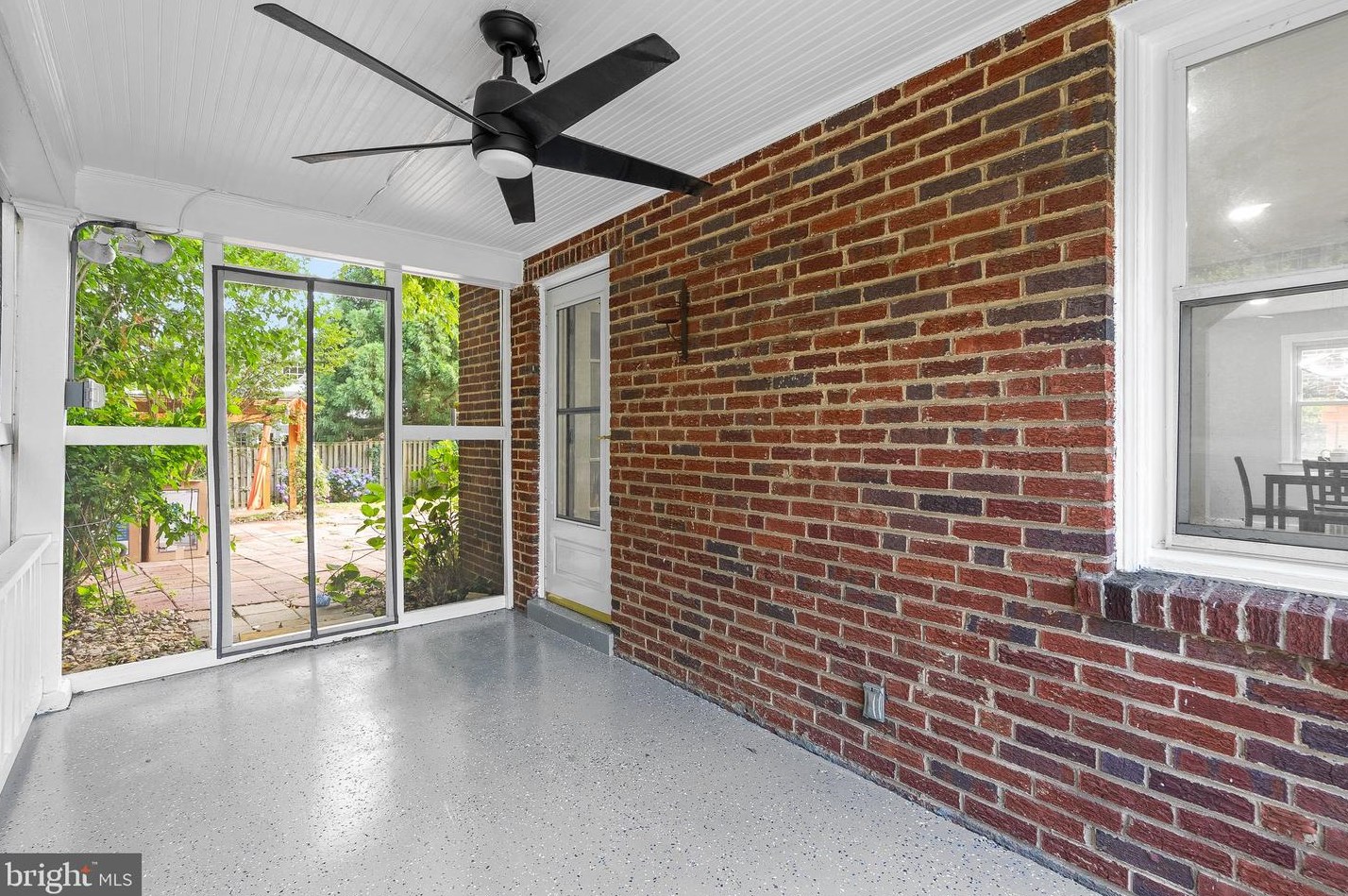 208 Granville Dr, Silver Spring MD 20901-3237 exterior