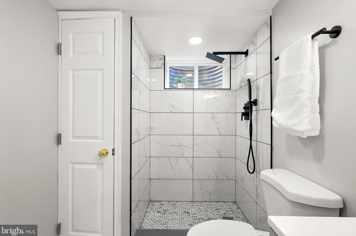 208 Granville Dr, Silver Spring MD 20901-3237 exterior